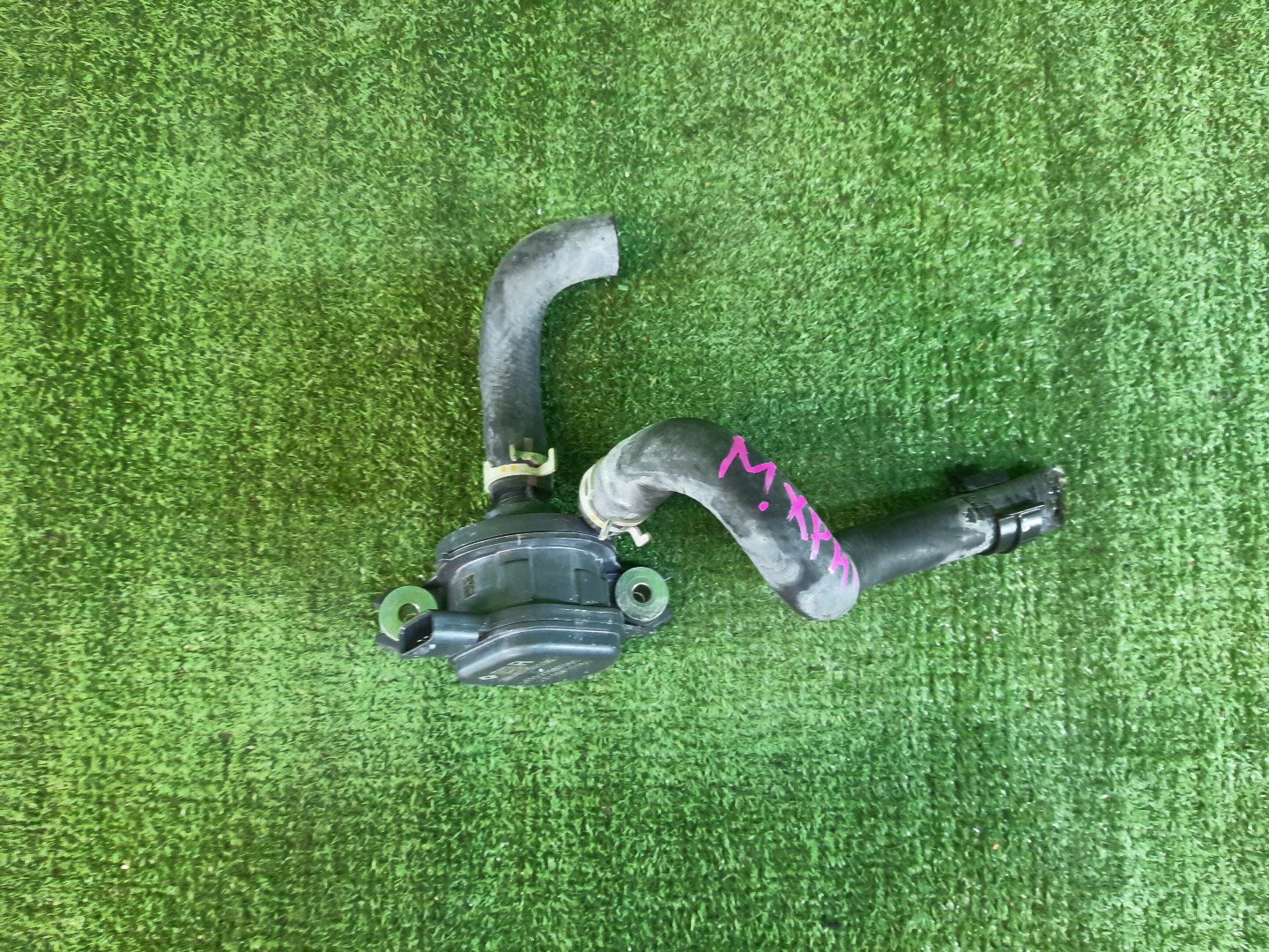 Помпа инвертора TOYOTA YARIS MXPH10 M15A-FXE G9040-52030 1 ракурс