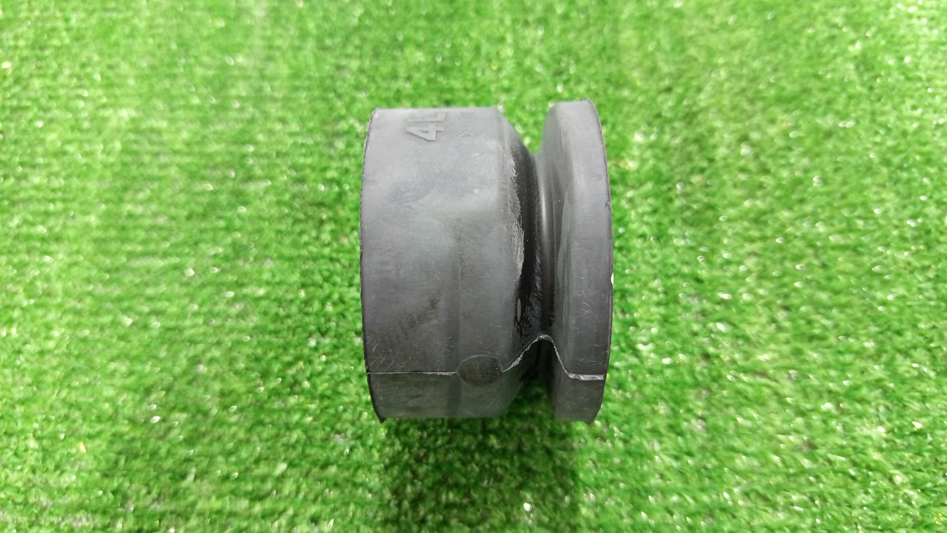 Подушка кузова TOYOTA FJ CRUISER GSJ15 52208-35050 2 ракурс