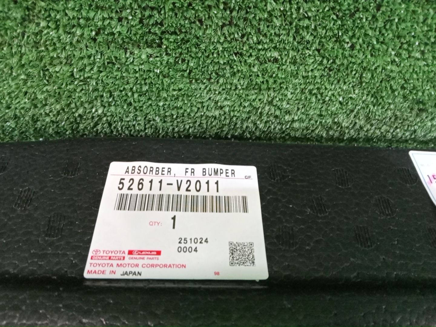 Наполнитель бампера передний TOYOTA ALPHARD AAHH40W 52611-V2011 4 ракурс