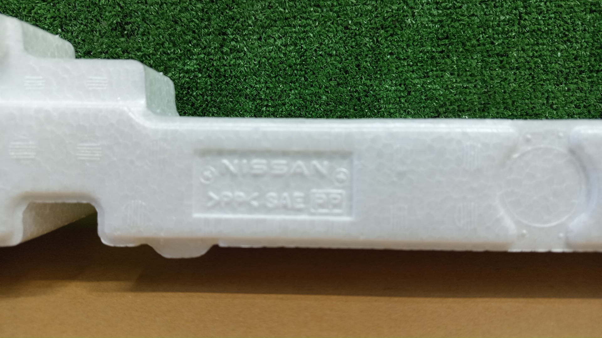 Наполнитель бампера передний NISSAN SERENA FC28 62090-7DF0A 3 ракурс Наполнитель бампера передний NISSAN SERENA FC28 62090-7DF0A 3 ракурс