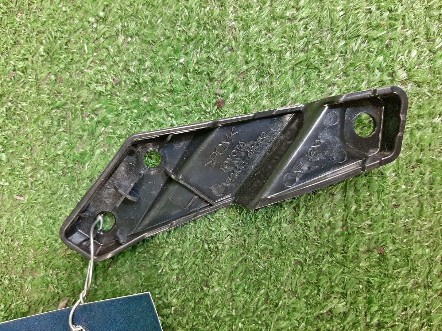 Крепление левое переднее TOYOTA HARRIER AXUH80 52113H8050 2 ракурс