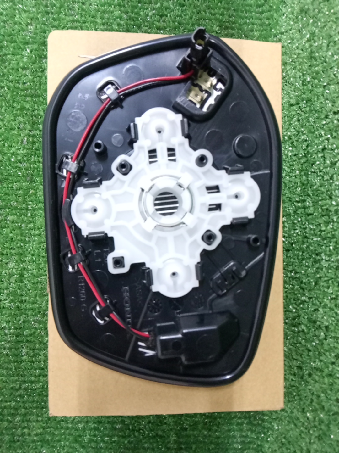Зеркало-полотно левое переднее HONDA CIVIC FL1 76253-T31-H41 2 ракурс Зеркало-полотно левое переднее HONDA CIVIC FL1 76253-T31-H41 2 ракурс