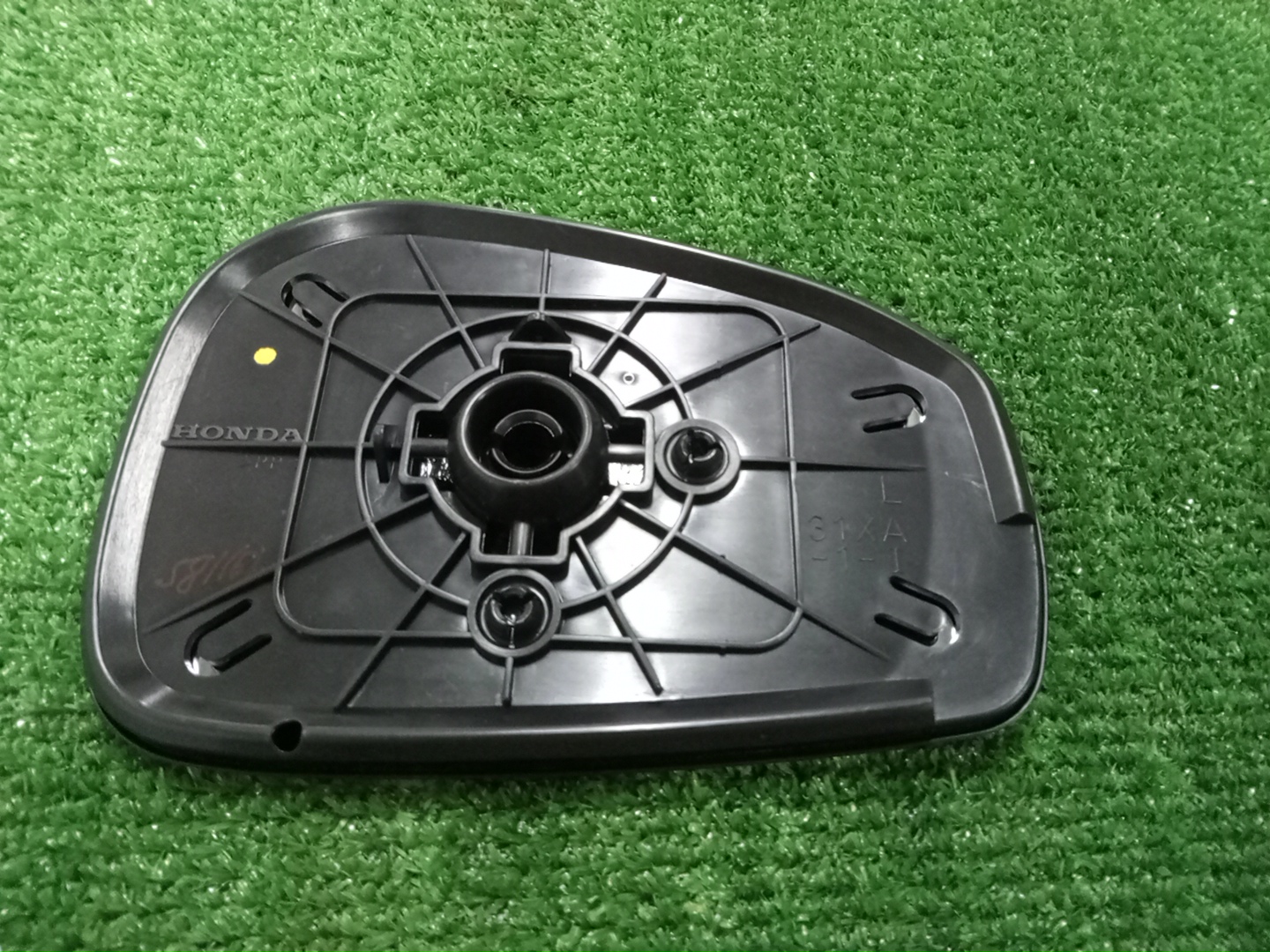 Зеркало-полотно левое переднее HONDA WR-V DG5 76253-31X-J01 2 ракурс Зеркало-полотно левое переднее HONDA WR-V DG5 76253-31X-J01 2 ракурс