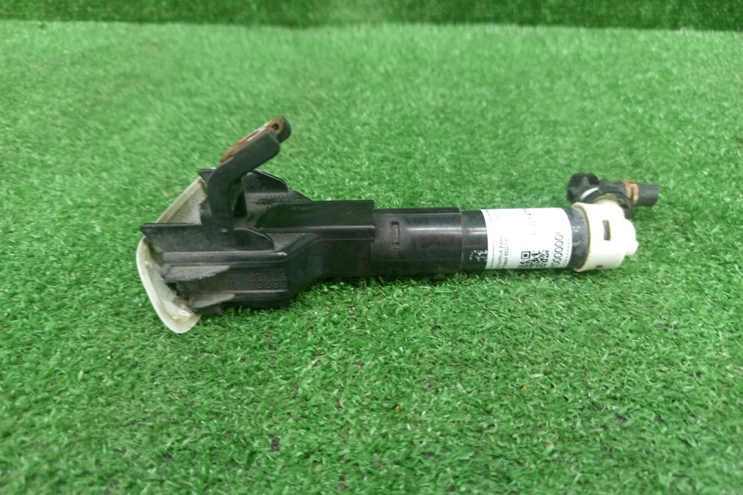 Омыватель фар правый передний TOYOTA PRIUS ZVW30 85207-47010 2 ракурс