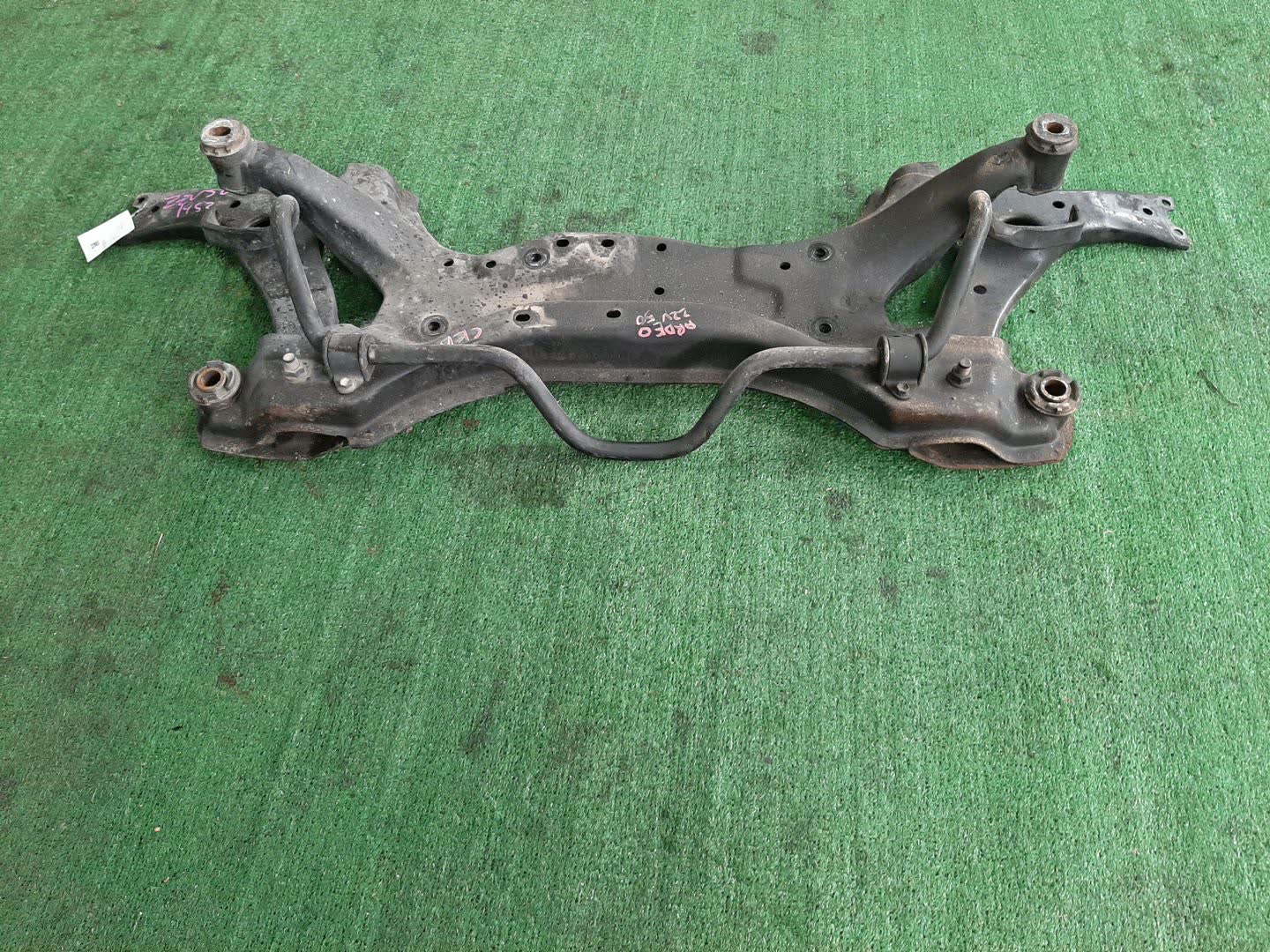 Балка под двс передняя TOYOTA VISTA ARDEO ZZV50G 1ZZ-FE 1952 1 ракурс