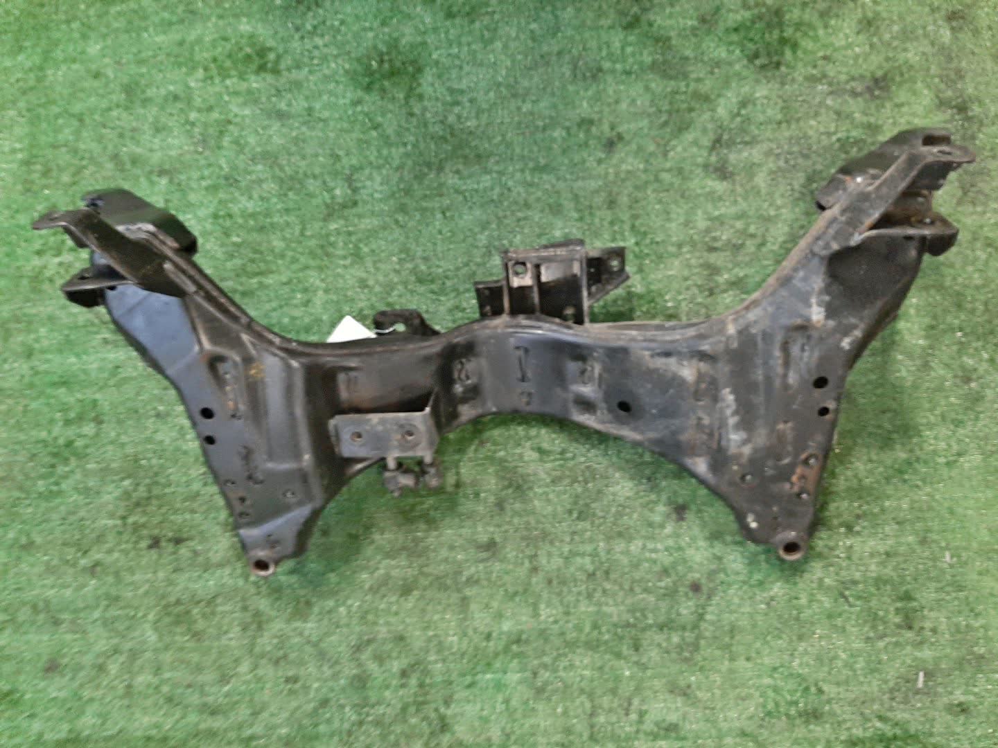 Балка под двс передняя NISSAN BLUEBIRD SYLPHY QNG10 QG18DE 2533 2 ракурс