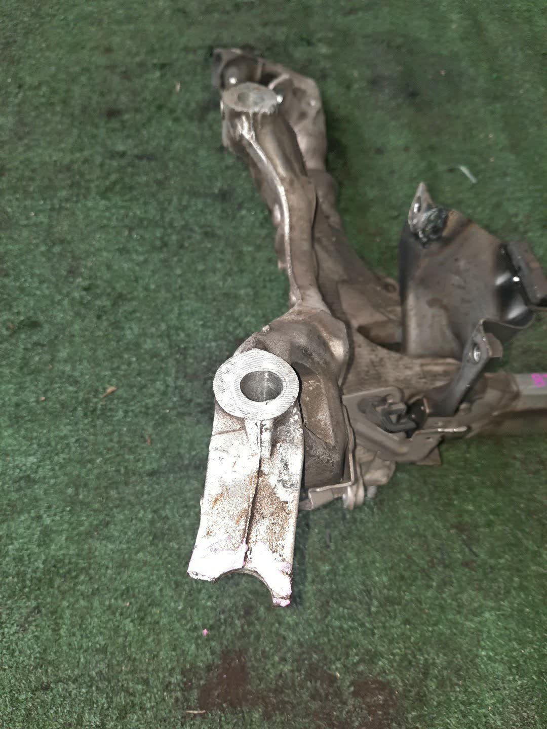 Балка под двс передняя AUDI A5 8T3 CDN AUB 8-52416 3 ракурс