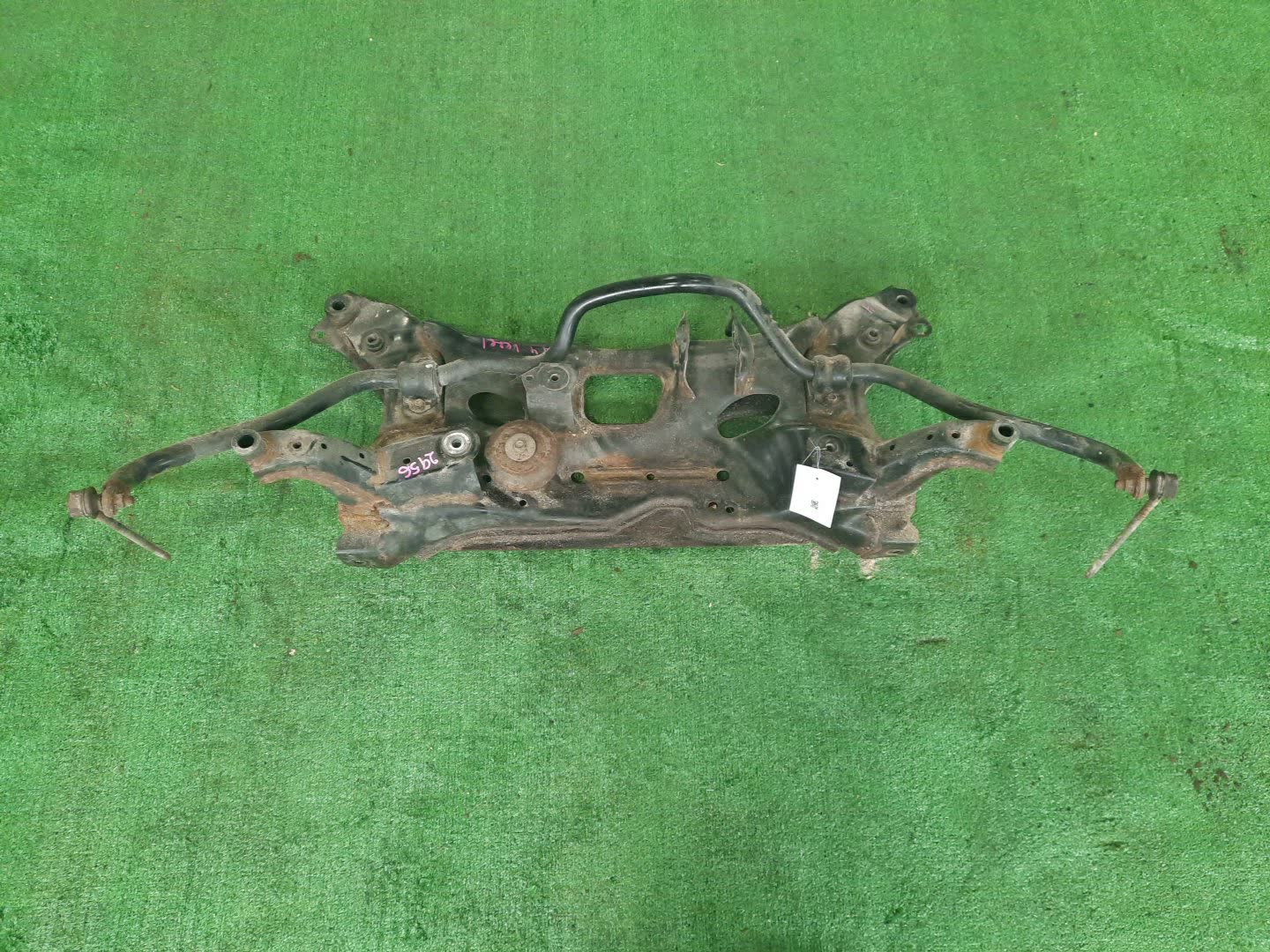 Балка под двс HONDA VEZEL RU4 LEB 2956 1 ракурс