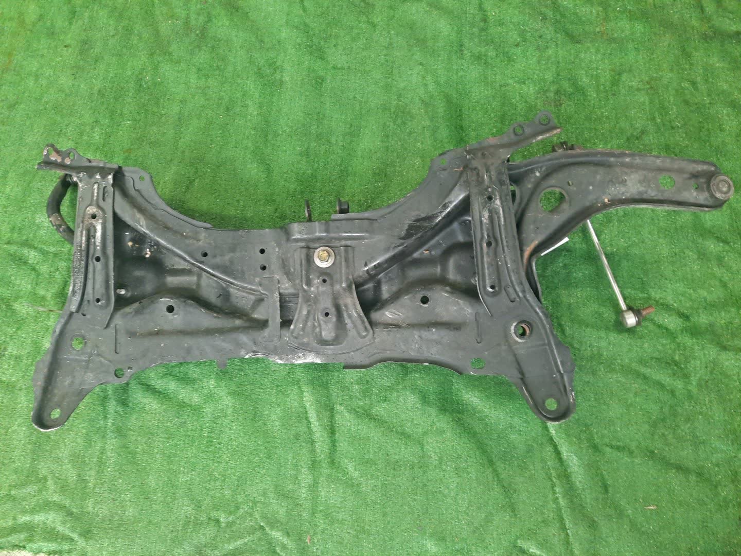Балка под двс передняя TOYOTA SIENTA NHP170G 1NZ-FXE 3264 3 ракурс