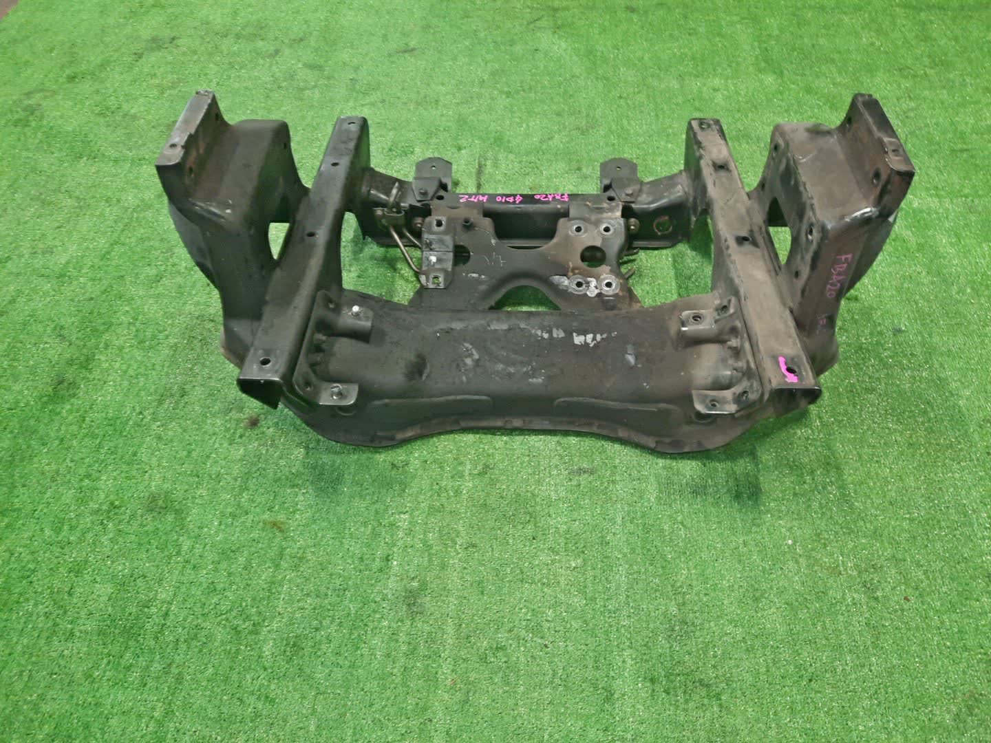 Балка под двс задняя MITSUBISHI CANTER FBA20 4P10 3906 2 ракурс