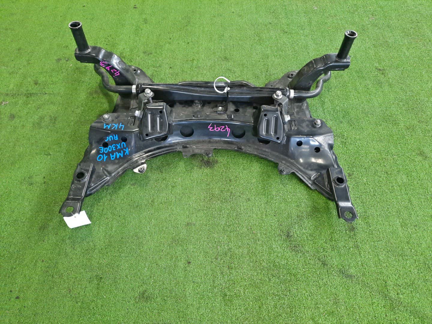 Балка под двс передняя LEXUS UX250H MZAH10 4293 1 ракурс
