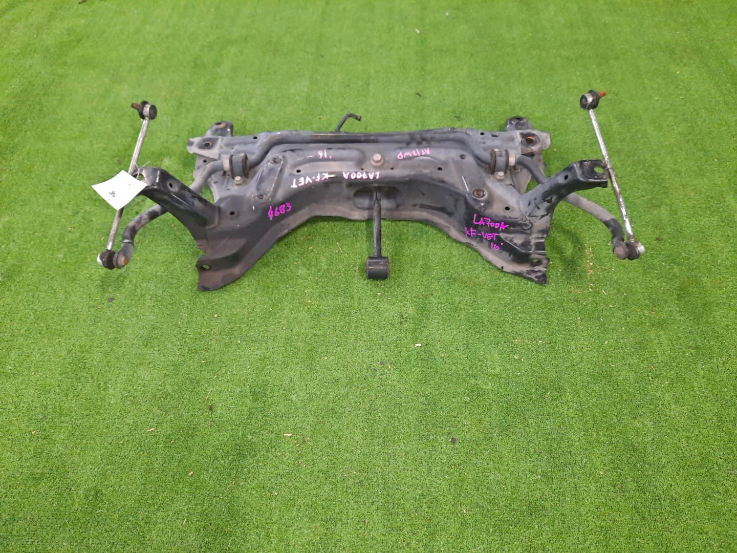 Балка под двс передняя DAIHATSU WAKE LA700S KF 4683 1 ракурс