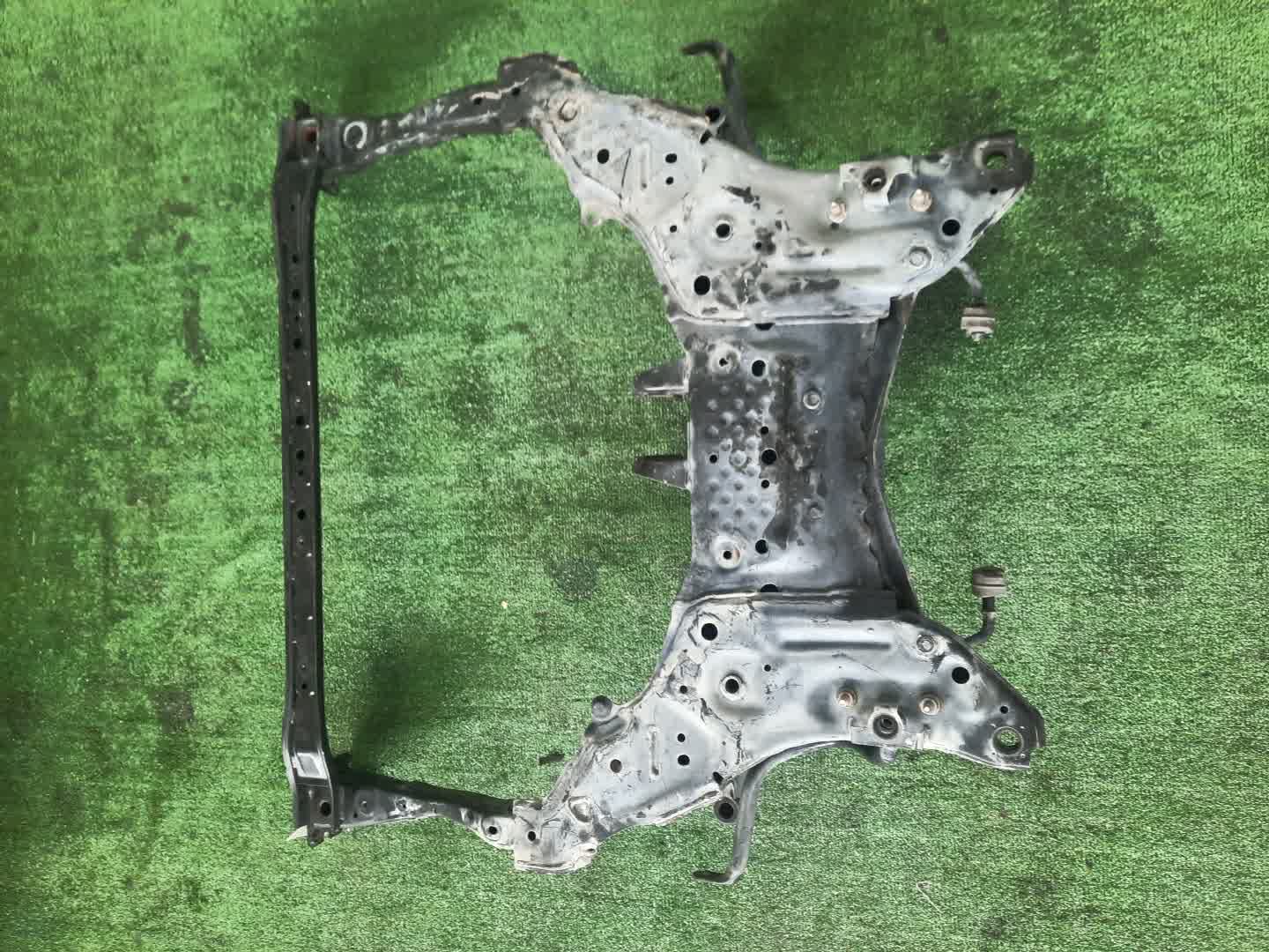 Балка под двс MAZDA AXELA BM6FJ Z6 5252 2 ракурс