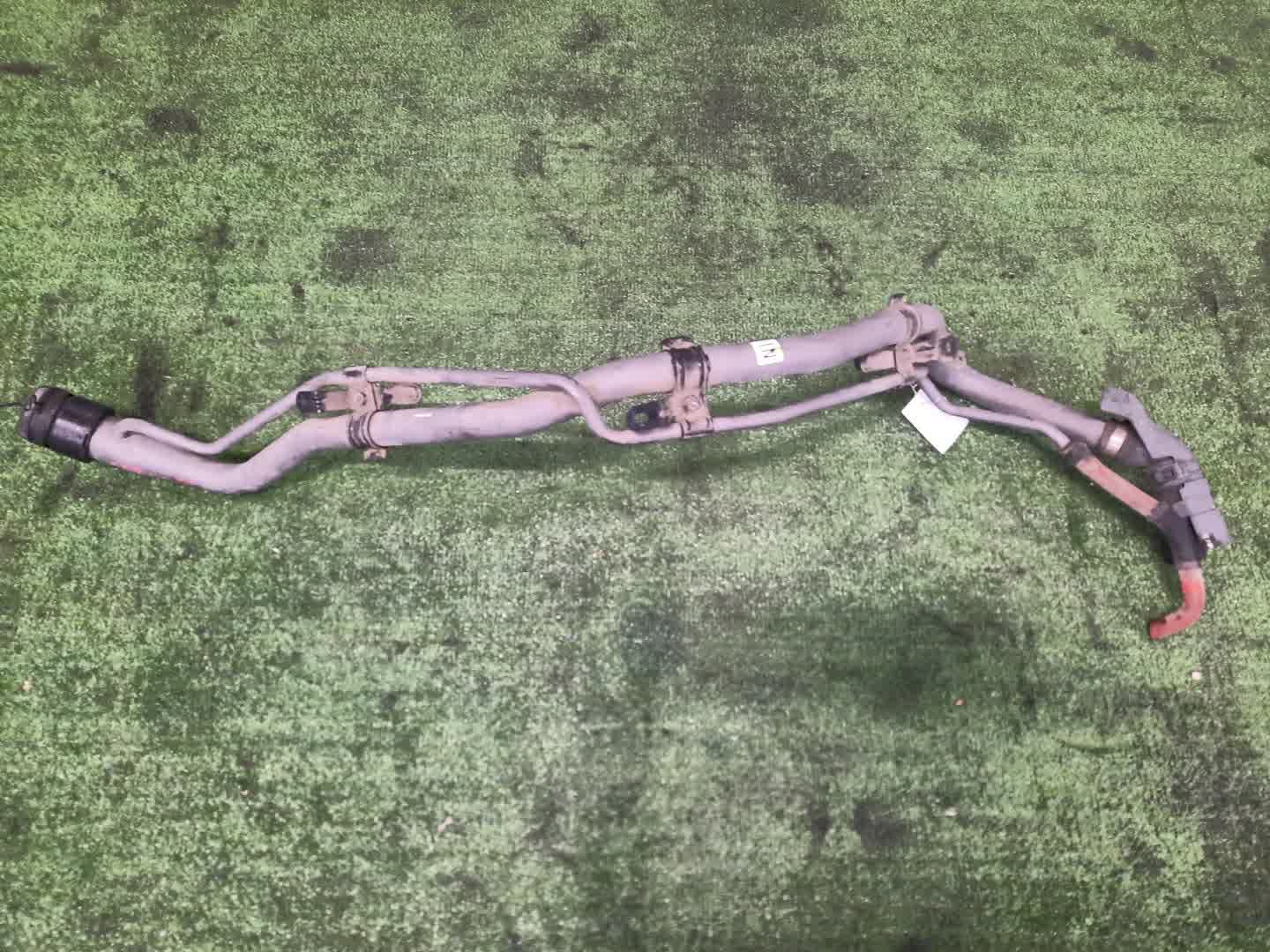 Горловина топливного бака  TOYOTA NOAH ZRR80G 1 ракурс