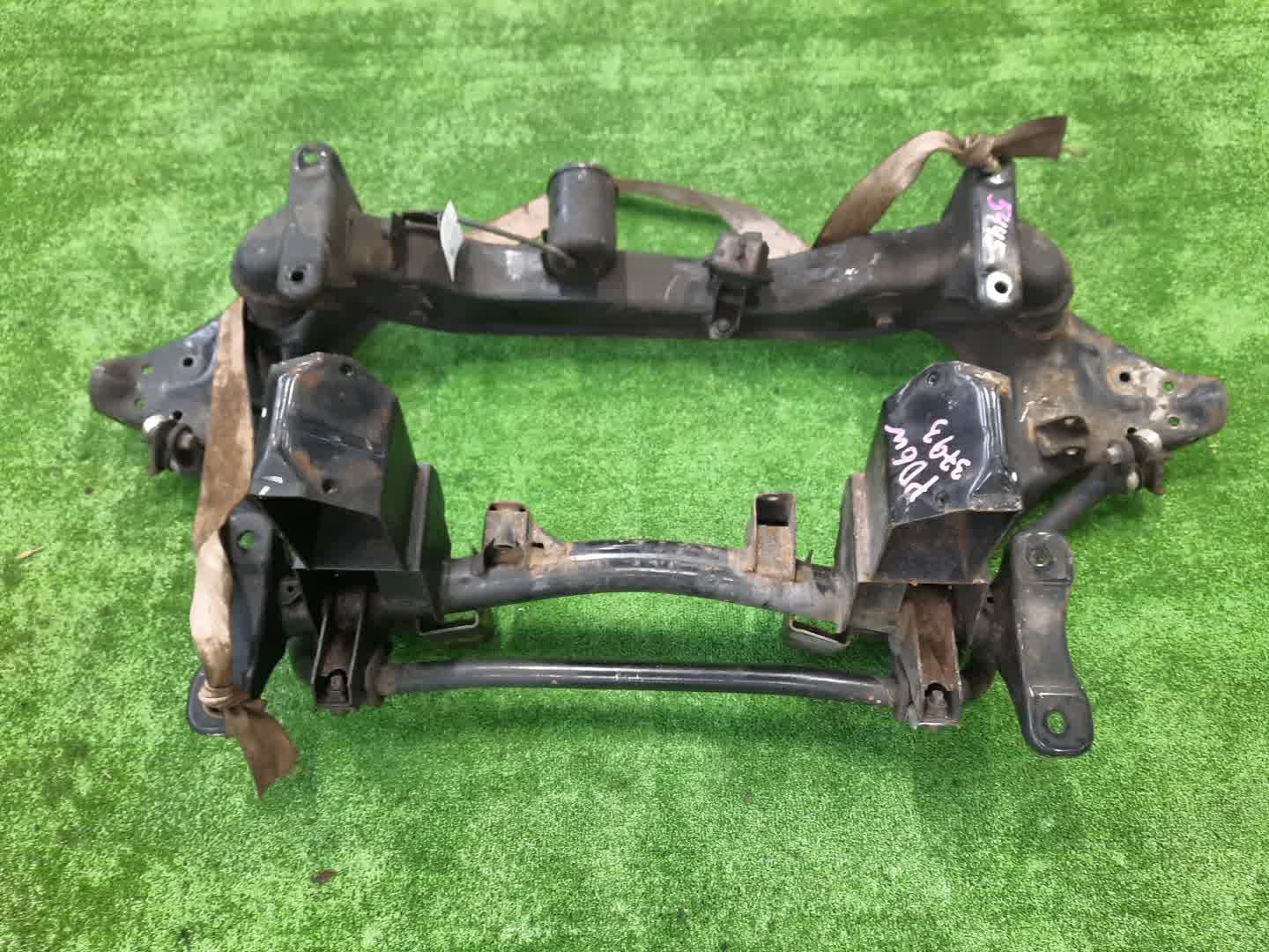 Балка под двс передняя MITSUBISHI DELICA PD6W 6G72 5445 2 ракурс