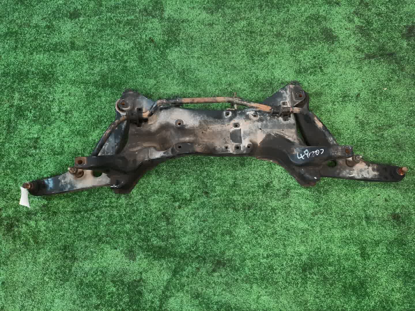 Балка под двс передняя MITSUBISHI MIRAGE DINGO CQ2A 4G15 5608 1 ракурс