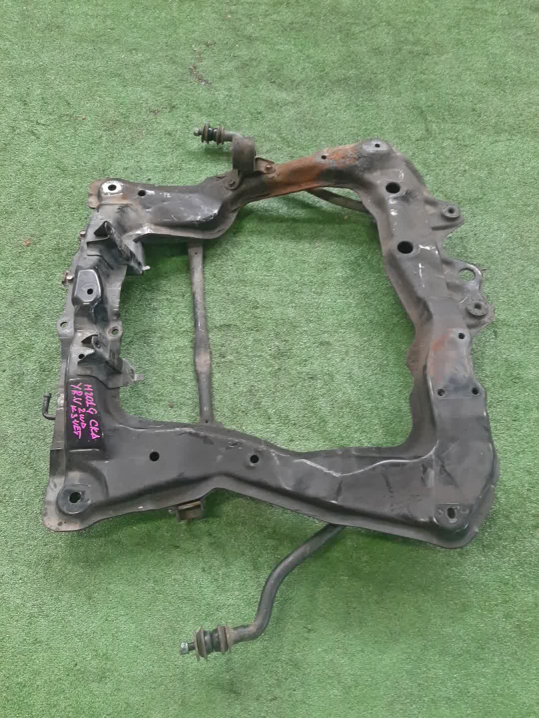 Балка под двс передняя DAIHATSU YRV M201G K3-VE 5885 1 ракурс