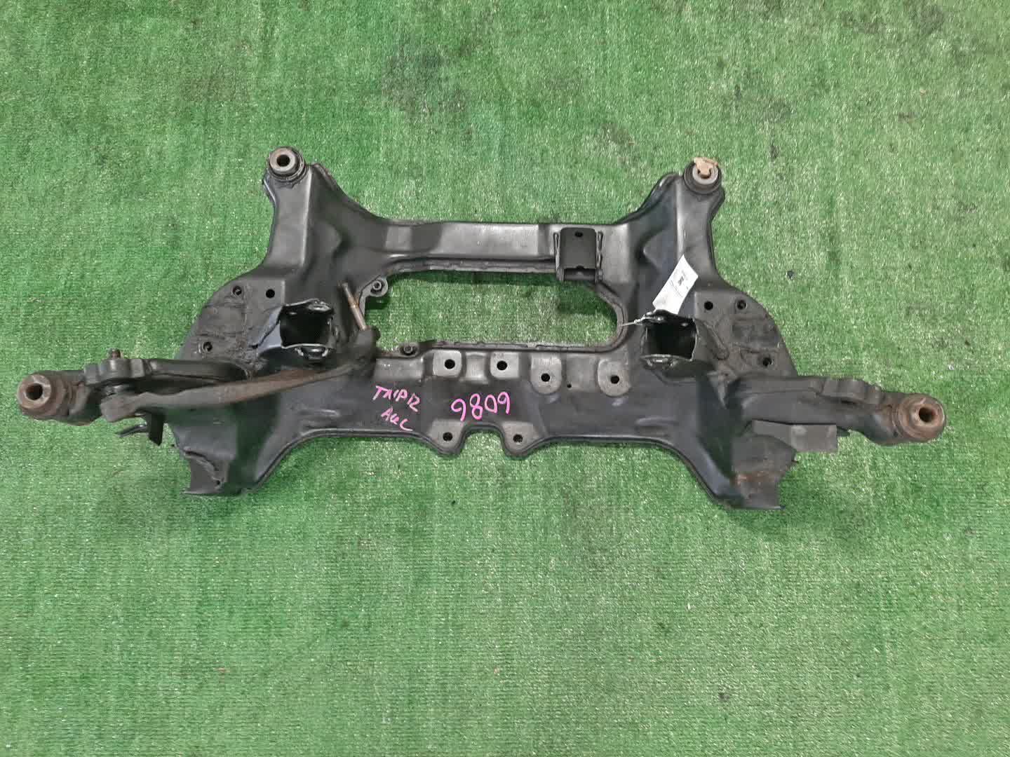 Балка под двс передняя NISSAN PRIMERA TNP12 QR20DE 54400AU700 1 ракурс