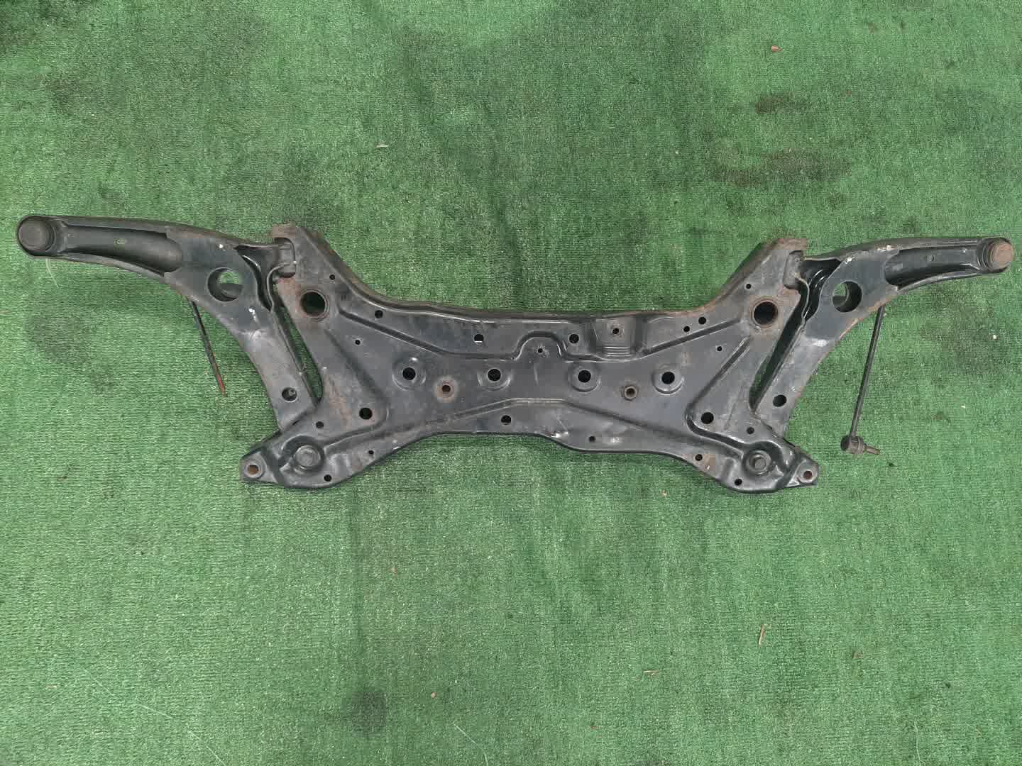 Балка под двс передняя MITSUBISHI RVR GA3W 4B10 6240 2 ракурс