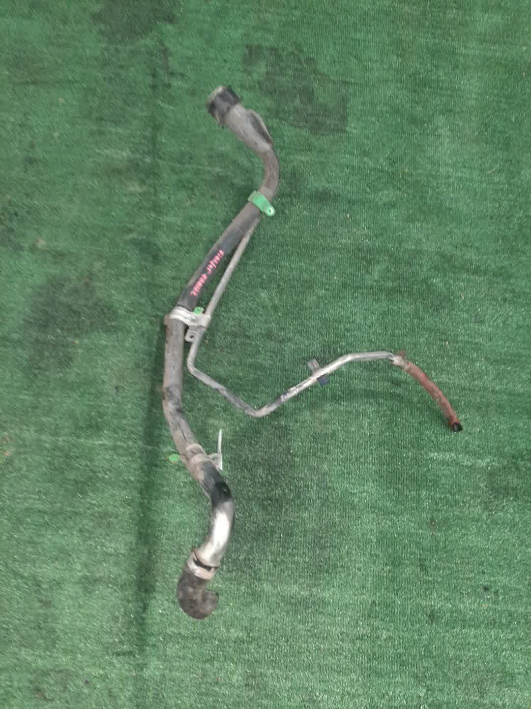 Горловина топливного бака  TOYOTA COROLLA FIELDER ZZE122G 1 ракурс