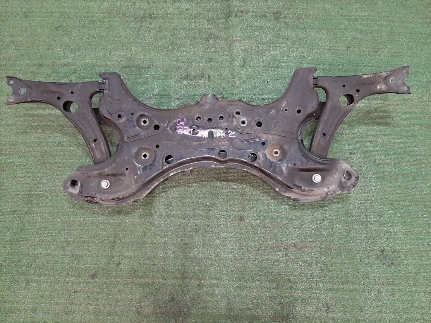 Балка под двс передняя TOYOTA CALDINA ZZT241W 1ZZ-FE 6425 2 ракурс