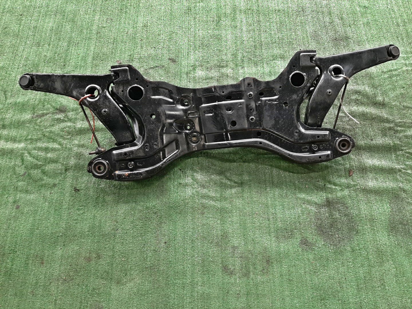 Балка под двс передняя MITSUBISHI GRANDIS NA4W 4G69 6625 2 ракурс