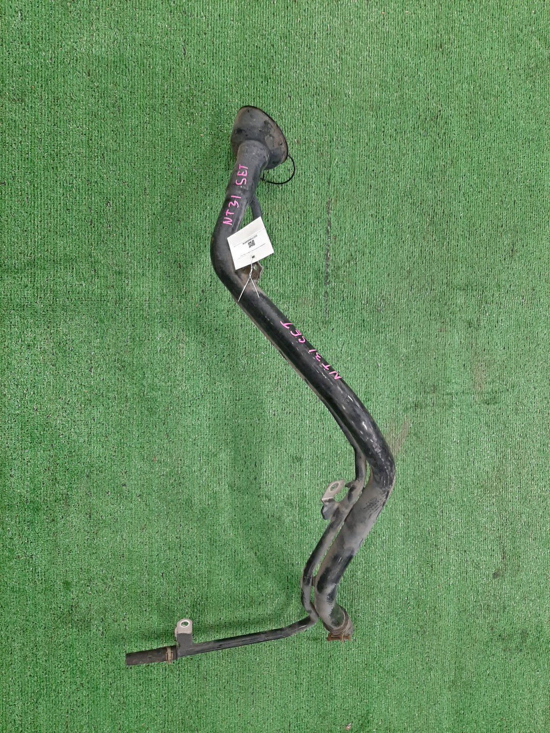 Горловина топливного бака  NISSAN X-TRAIL NT31 1 ракурс