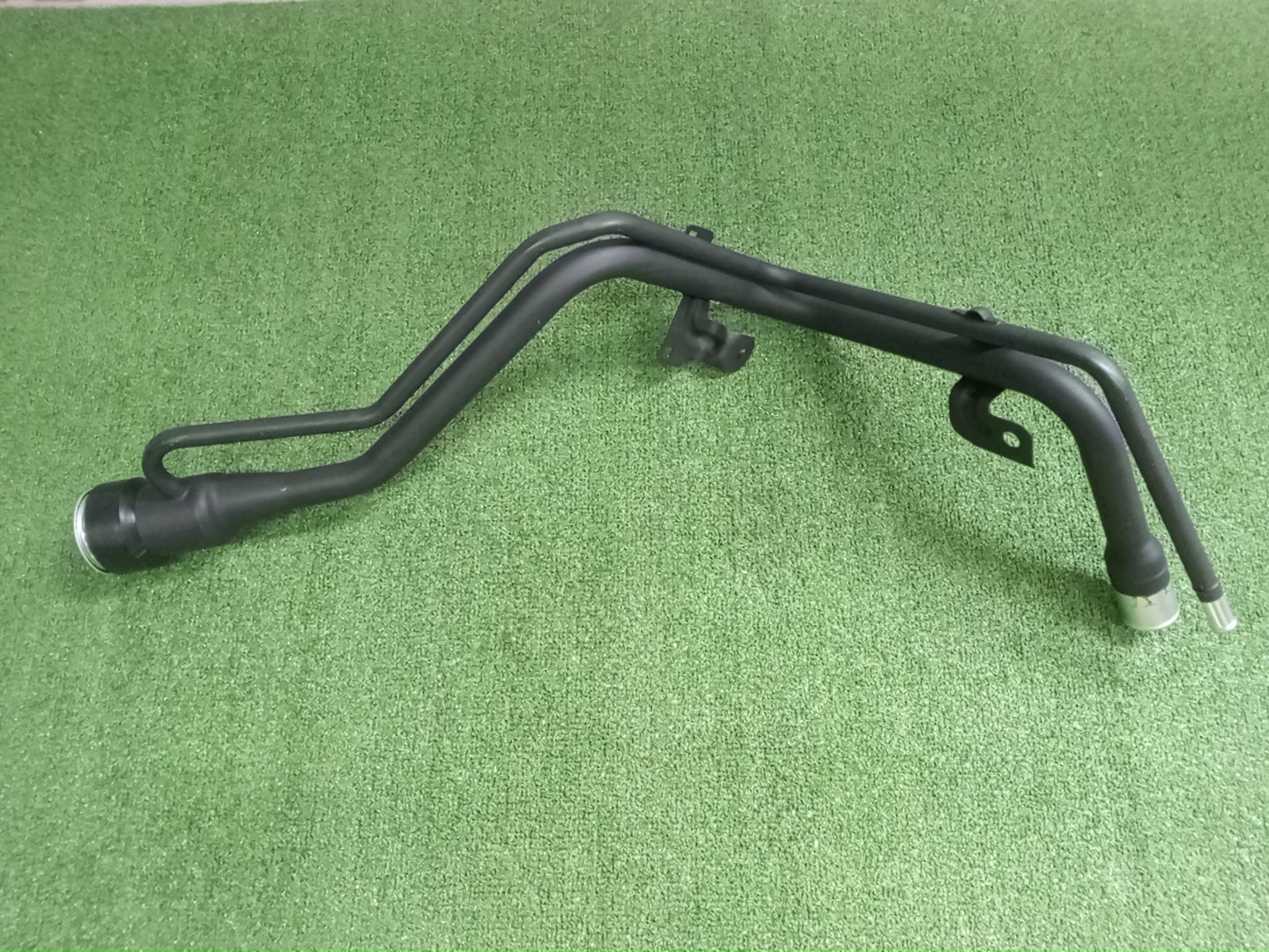 Горловина топливного бака TOYOTA RUSH J210E 77201-B4011 1 ракурс