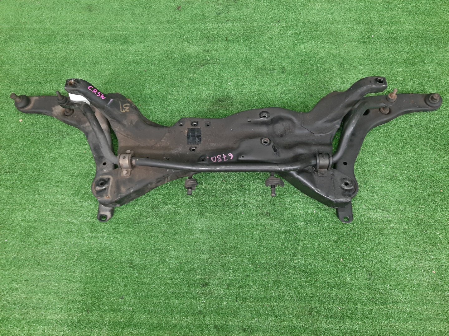 Балка под двс передняя MITSUBISHI DION CR5W 4G93 6780 1 ракурс Балка под двс передняя MITSUBISHI DION CR5W 4G93 6780 1 ракурс
