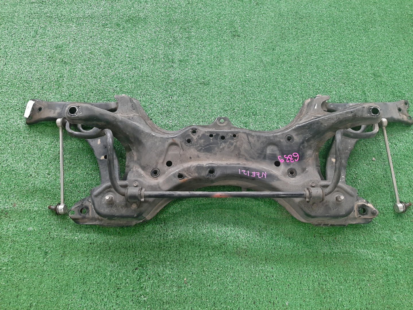 Балка под двс передняя TOYOTA COROLLA NZE121 1NZ-FE 6839 1 ракурс