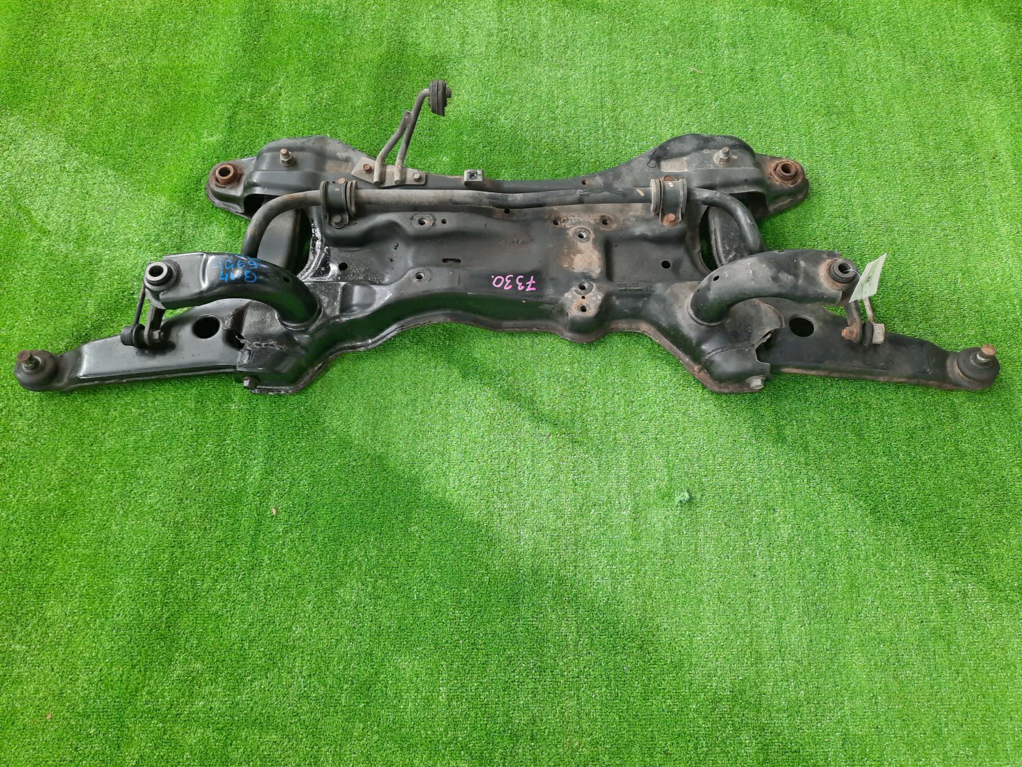 Балка под двс передняя MITSUBISHI GRANDIS NA4W 4G69 7330 1 ракурс