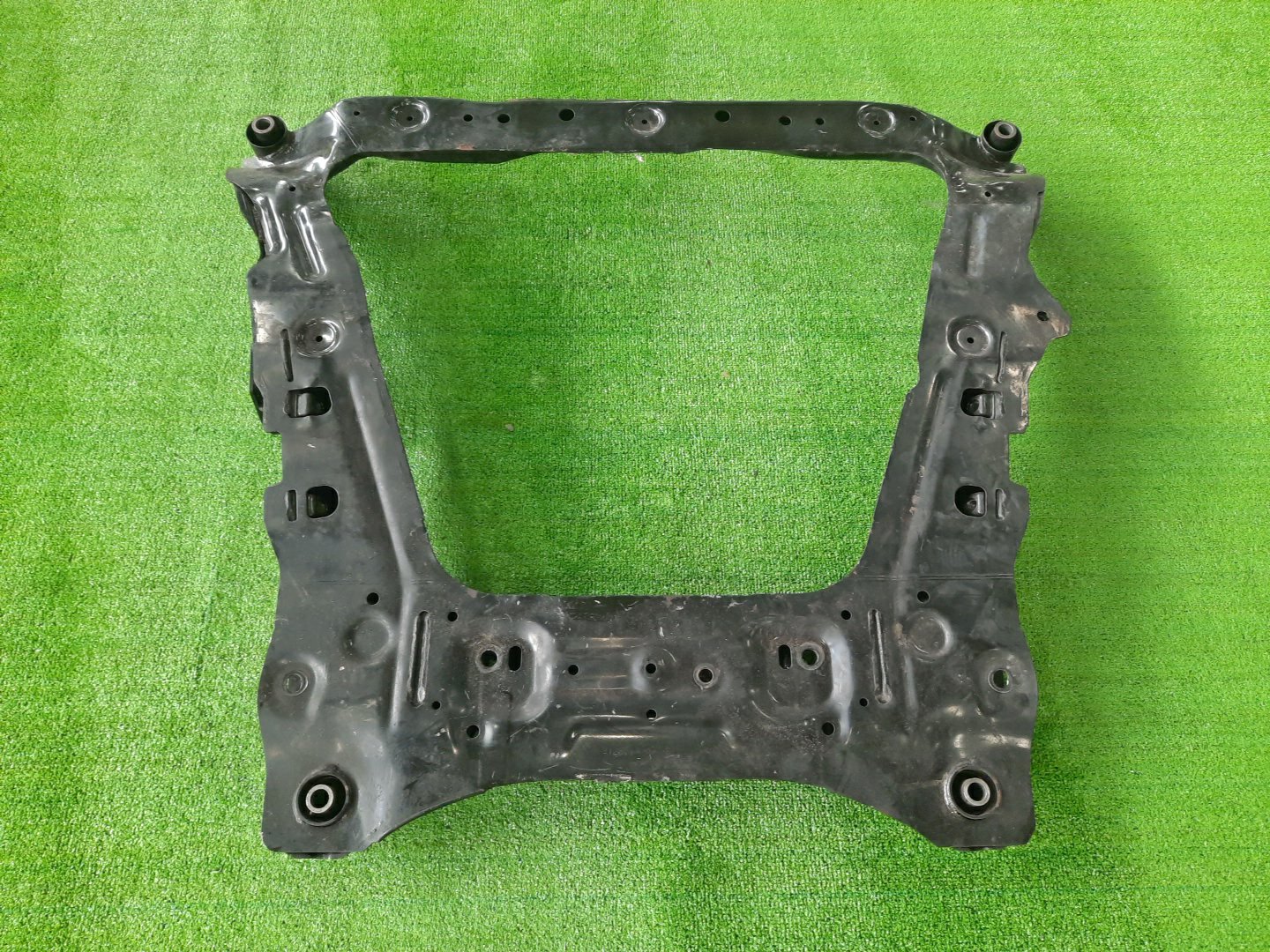 Балка под двс передняя NISSAN LAFESTA B30 MR20DE 7439 2 ракурс