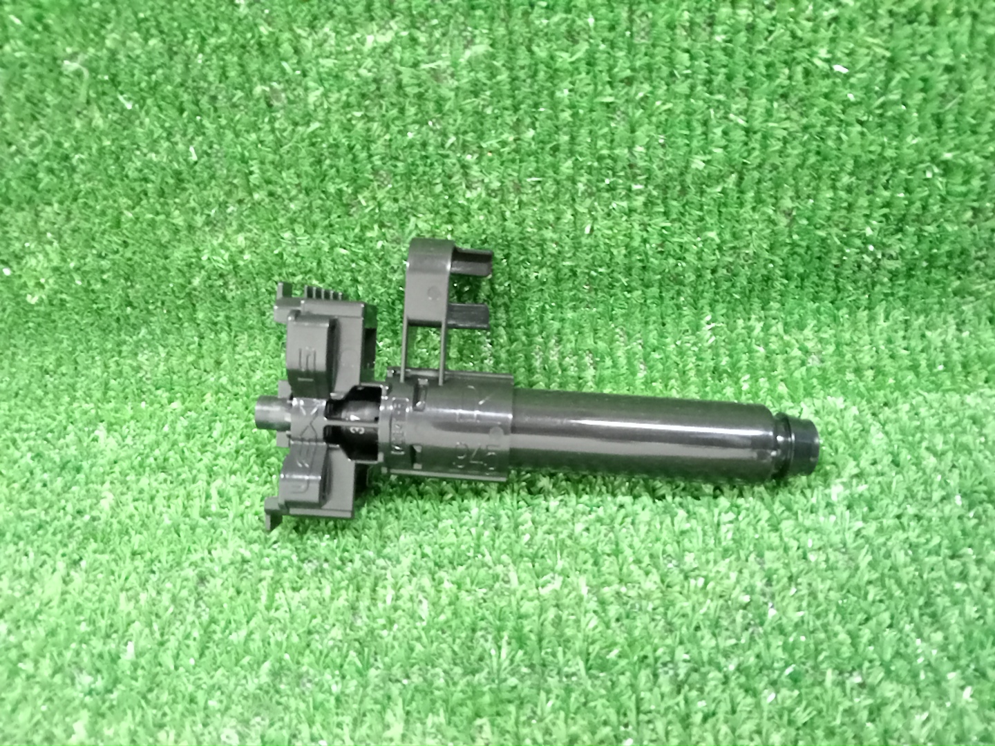 Форсунка омывателя правая передняя LEXUS GS300H AWL10 85207-30160 1 ракурс