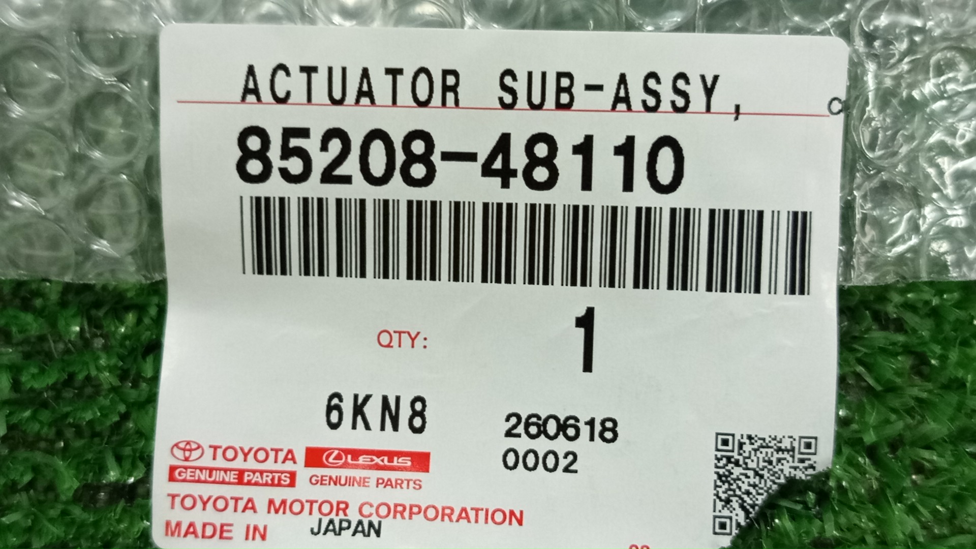 Форсунка омывателя левая LEXUS RX300 AGL25W 85208-48110 4 ракурс