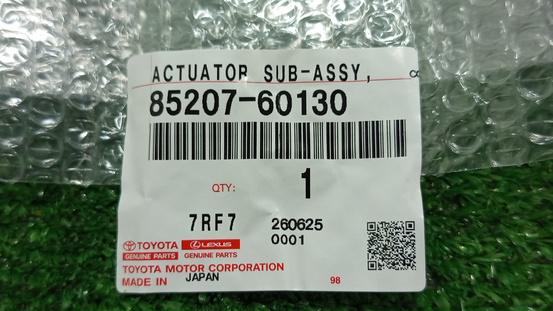 Форсунка омывателя правая передняя LEXUS GX460 URJ150 85207-60130 3 ракурс