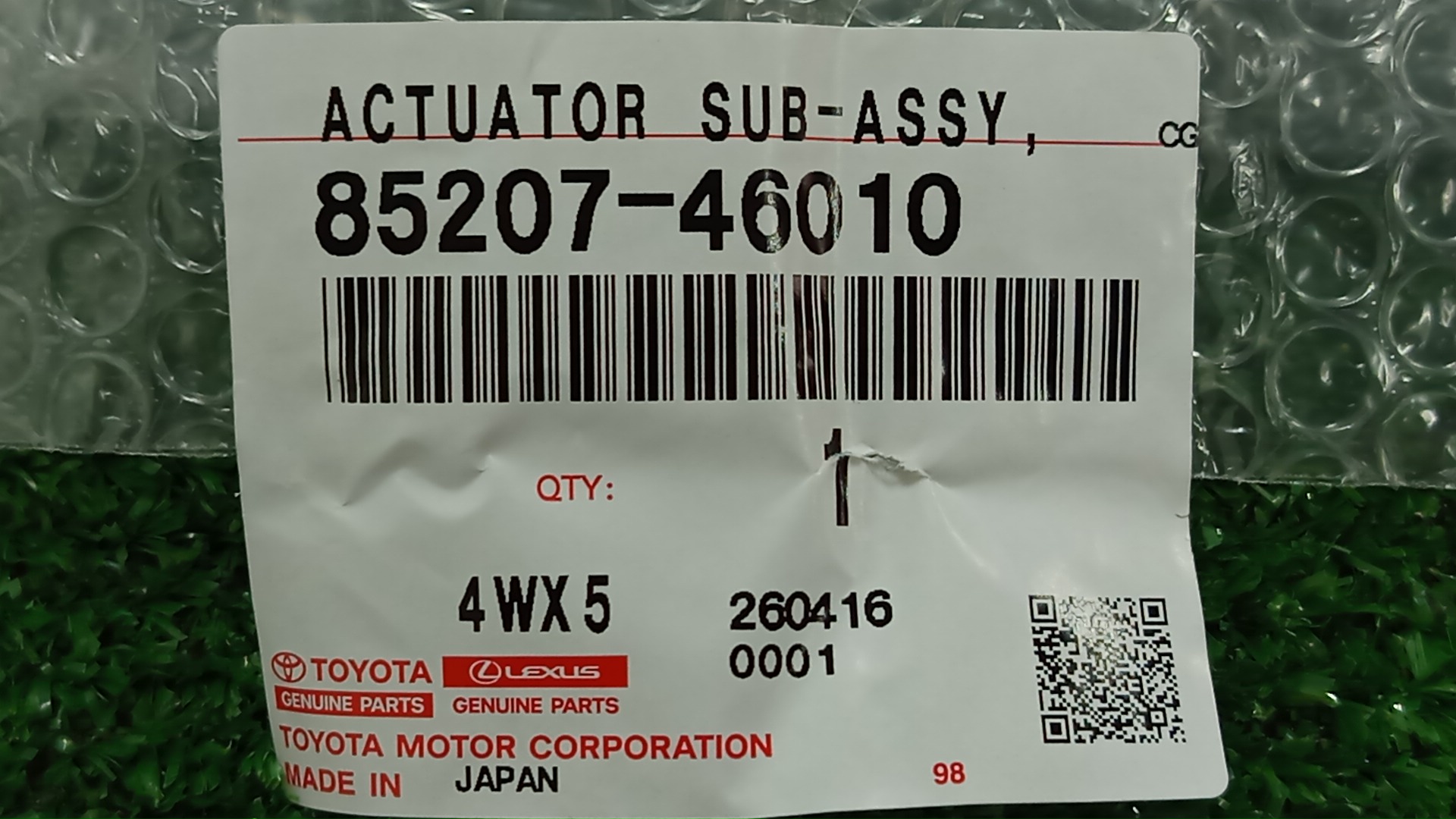 Форсунка омывателя правая передняя LEXUS RZ450E XEBM15 85207-46010 3 ракурс