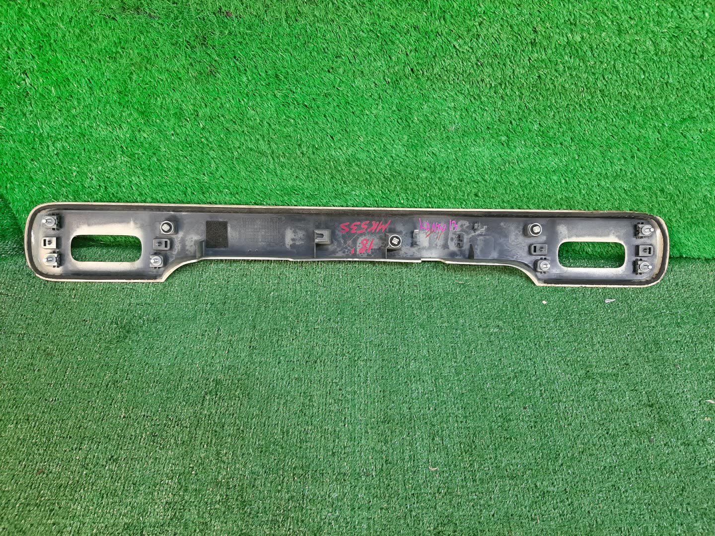 Обшивка двери багажника правая SUZUKI SPACIA MK53S 83941-79R0/83941-79R1 2 ракурс