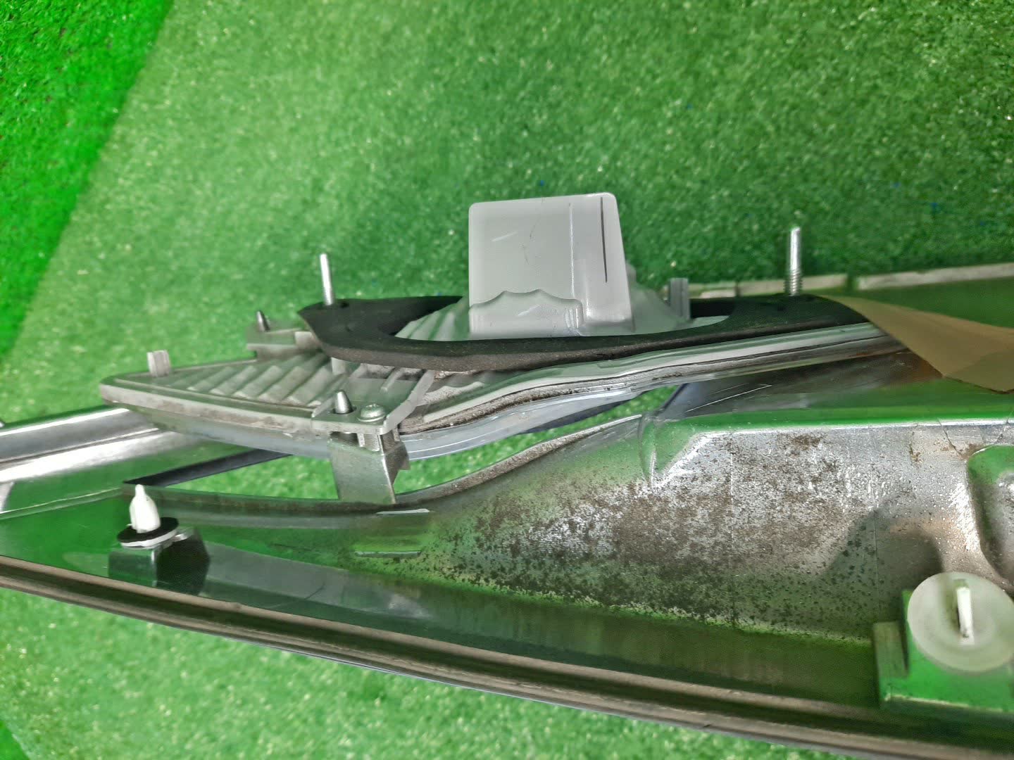 Обшивка двери багажника TOYOTA ALPHARD ANH20W 7680158080 4 ракурс
