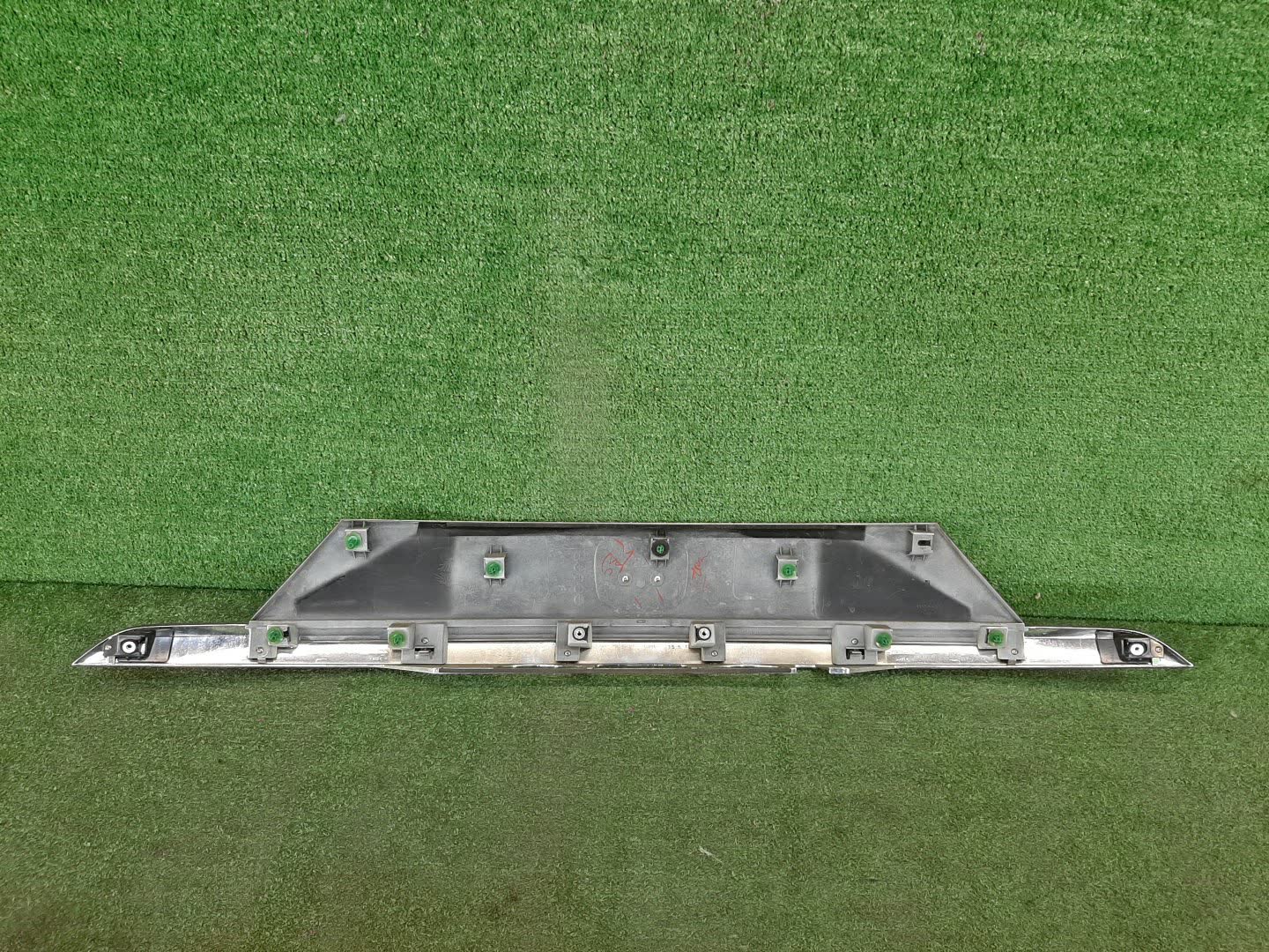 Обшивка двери багажника HONDA SHUTTLE GP7 2 ракурс