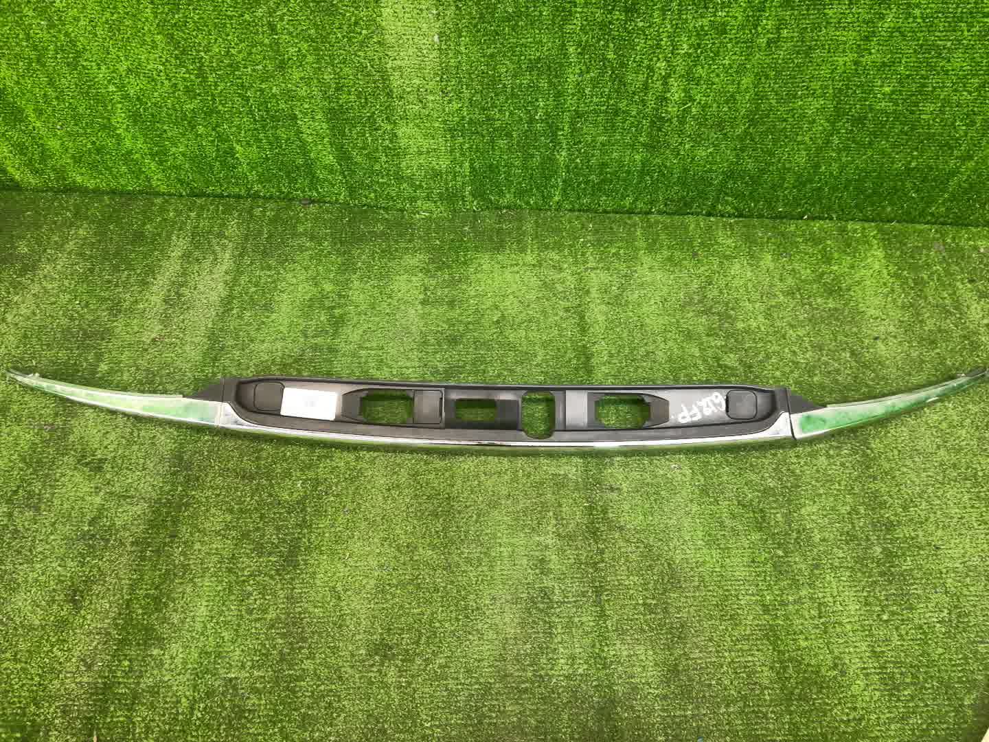 Накладка 5-й двери MAZDA ATENZA GJ2FP GHK150811 1 ракурс Накладка 5-й двери MAZDA ATENZA GJ2FP GHK150811 1 ракурс