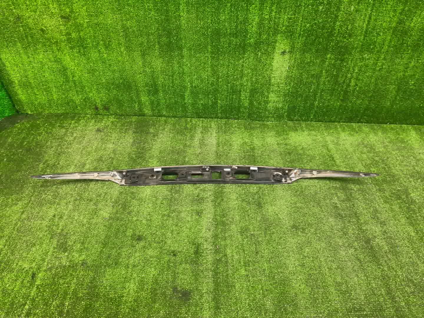 Накладка 5-й двери MAZDA ATENZA GJ2FP GHK150811 2 ракурс