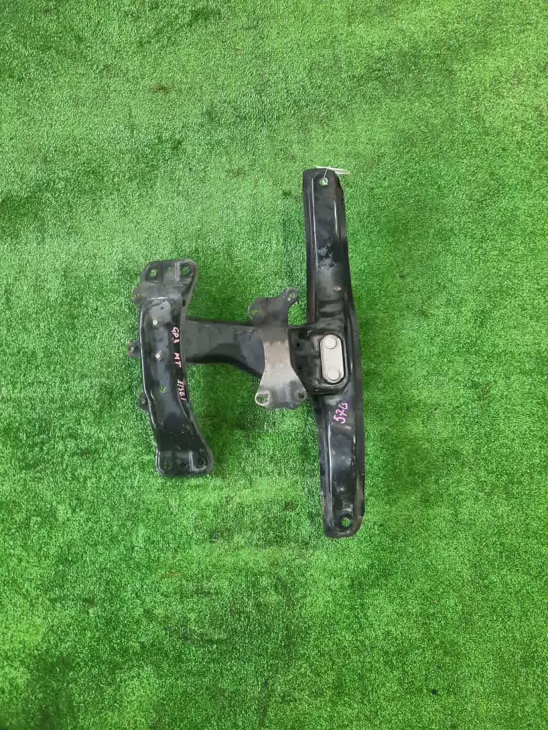 Балка под кпп SUBARU IMPREZA GP3 FB16 5713 1 ракурс
