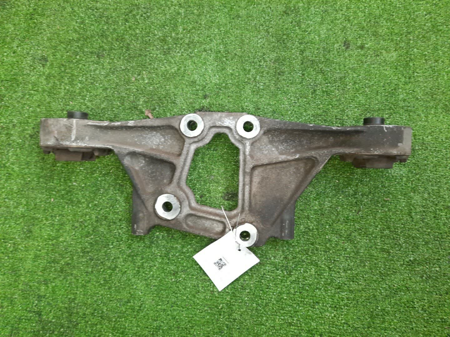 Подушка редуктора TOYOTA VOXY ZRR85G 3ZR-FE 1 ракурс