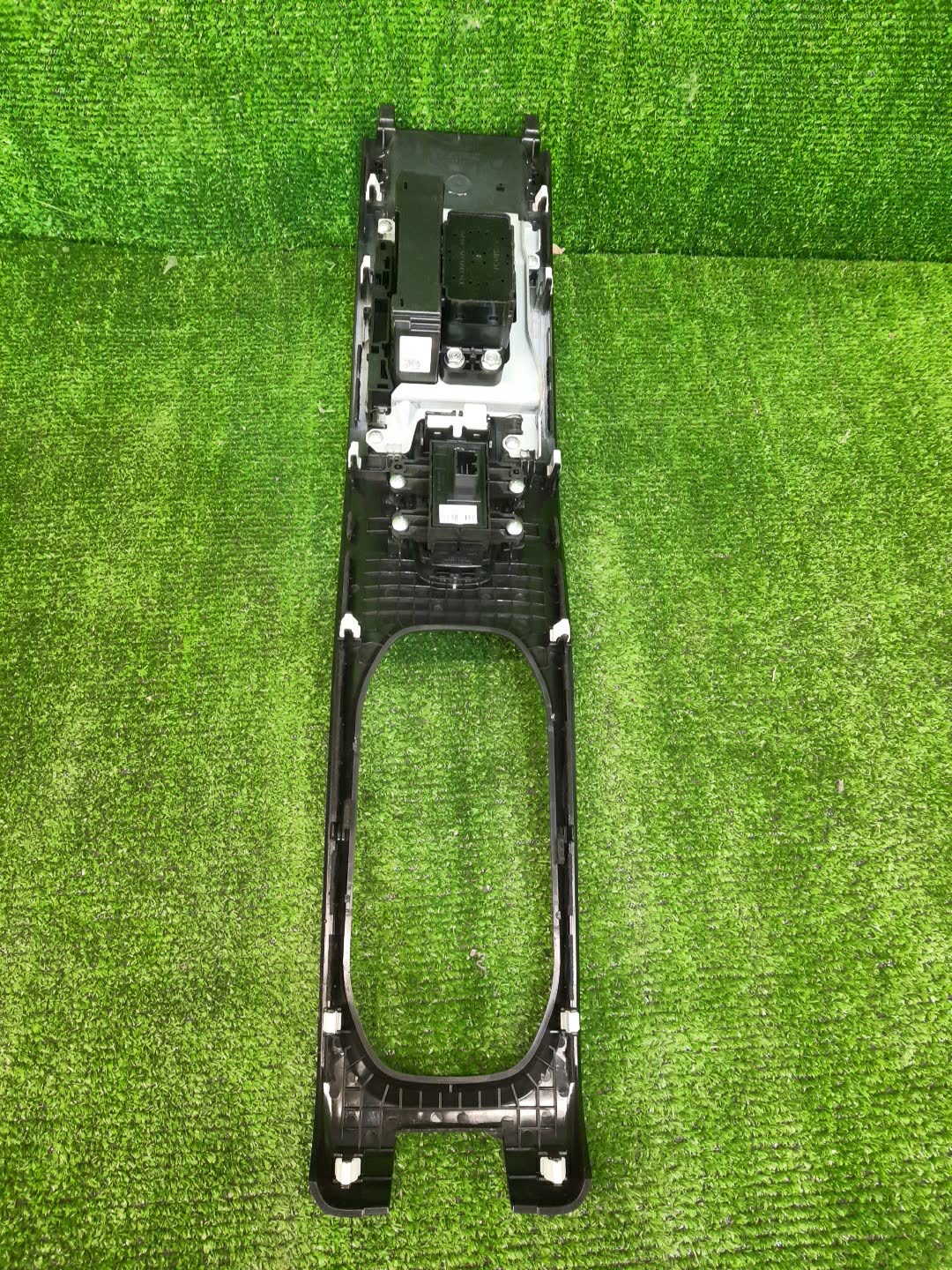 Рычаг переключения кпп HONDA VEZEL RU4 54000-T7B-J513--M1 3 ракурс