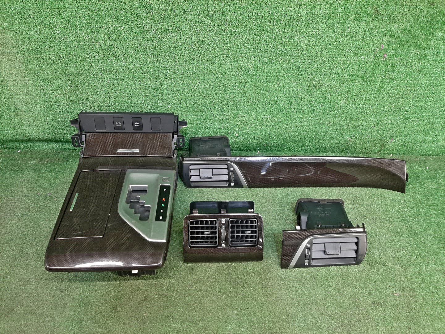 Консоль кпп TOYOTA CAMRY AVV50 1 ракурс