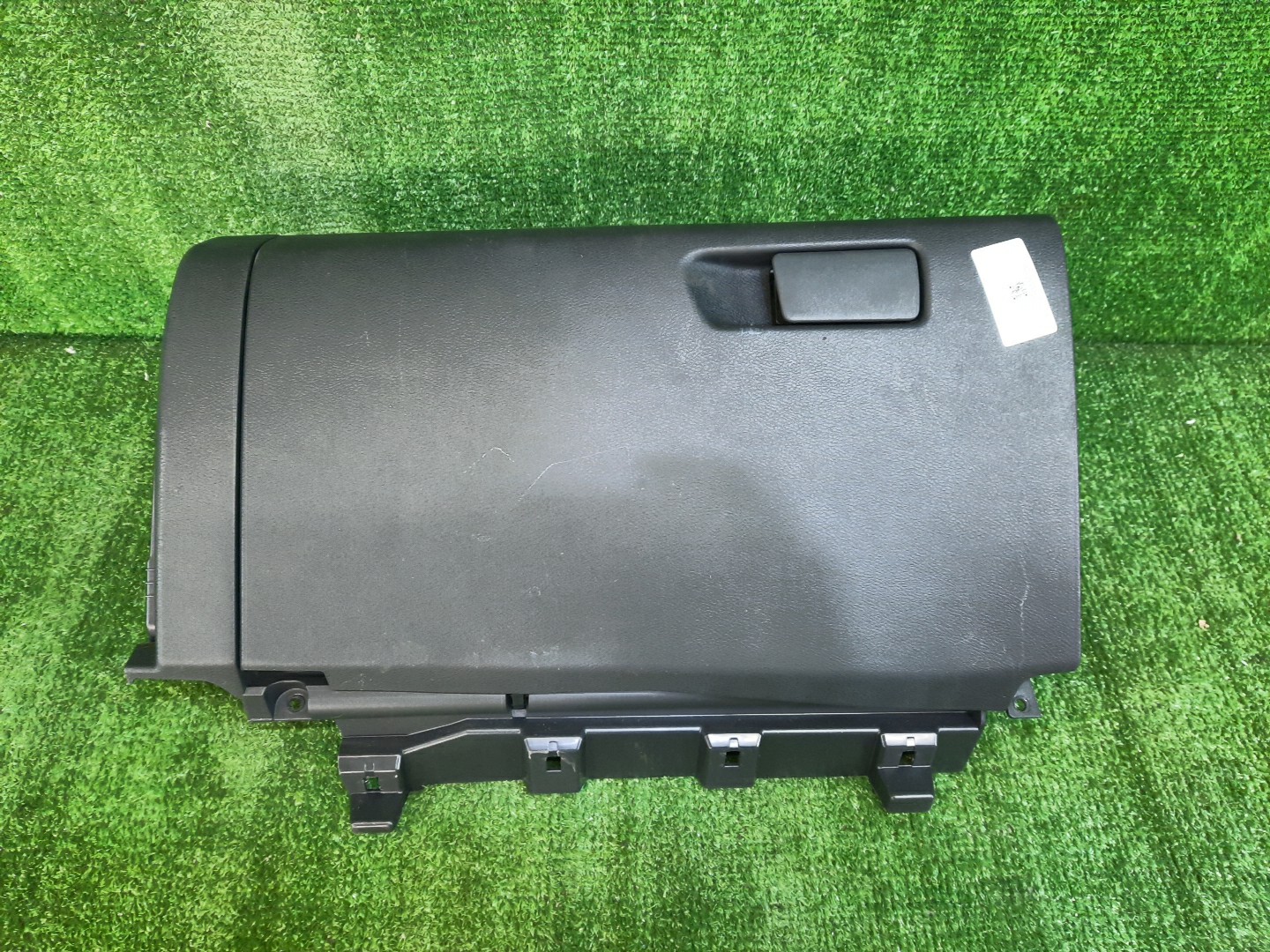 Бардачок NISSAN X-TRAIL SNT33 1 ракурс