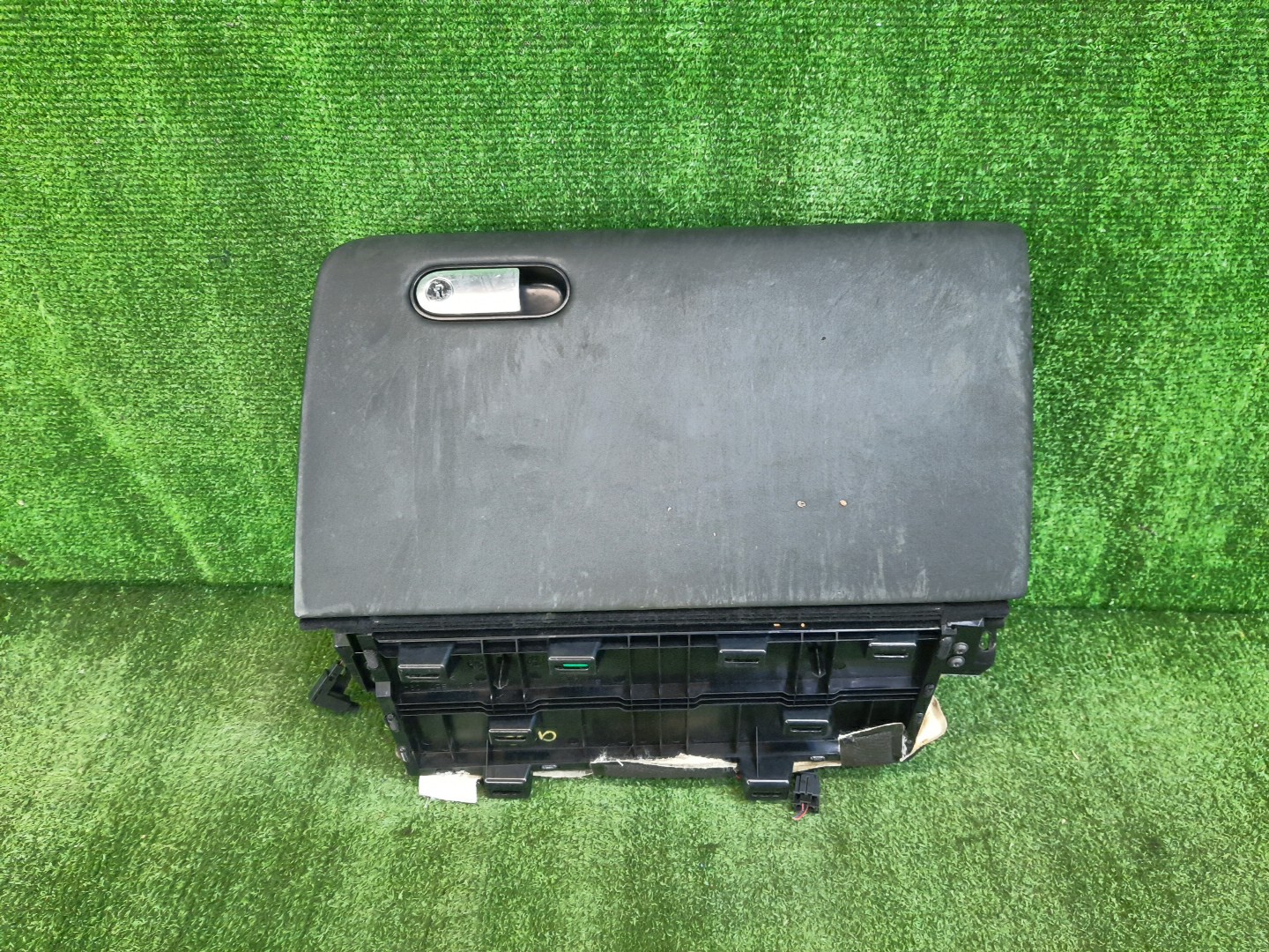 Бардачок BENTLEY FLYING SPUR 3W2 1 ракурс