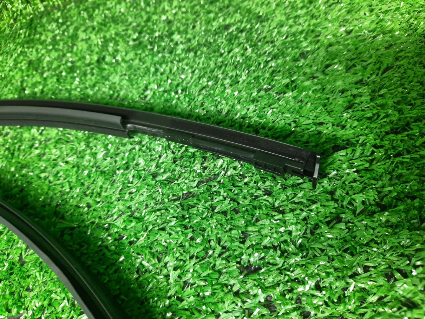 Молдинг на крышу правый TOYOTA WISH ZGE20G 75551-68020 3 ракурс