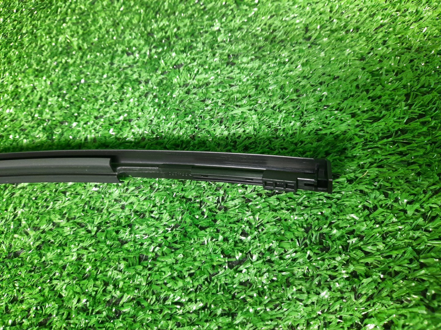 Молдинг на крышу левый TOYOTA WISH ZGE20G 75552-68020 3 ракурс