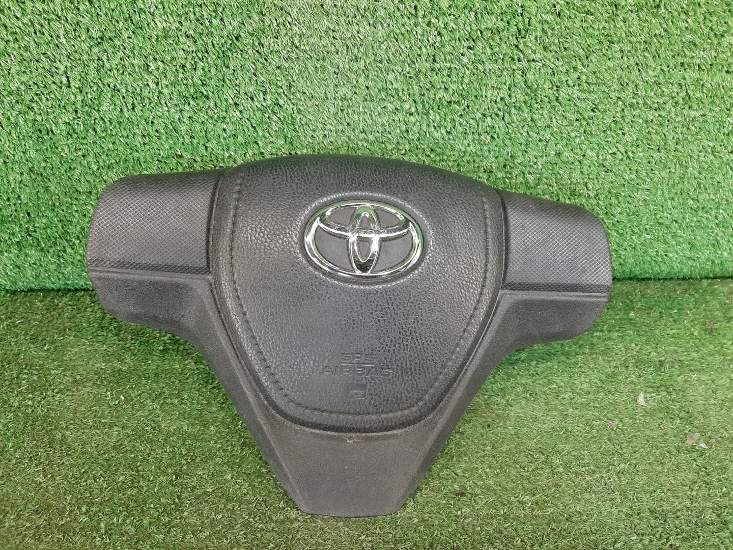 Airbag водительский TOYOTA COROLLA  AXIO NZE164 1 ракурс